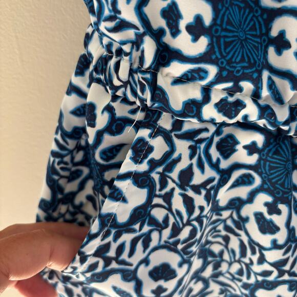 Vineyard Vines Girls Tile Medallion Blue and White Coastal Romper Size L(14) - Picture 4 of 7